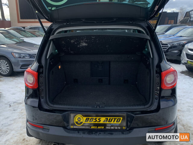 Черный Фольксваген Тигуан, объемом двигателя 2 л и пробегом 253 тыс. км за 10500 $, фото 20 на Automoto.ua