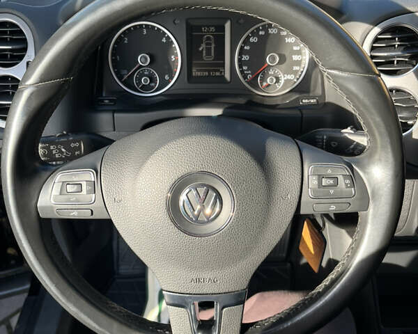 Чорний Фольксваген Тігуан, об'ємом двигуна 2 л та пробігом 170 тис. км за 13900 $, фото 17 на Automoto.ua