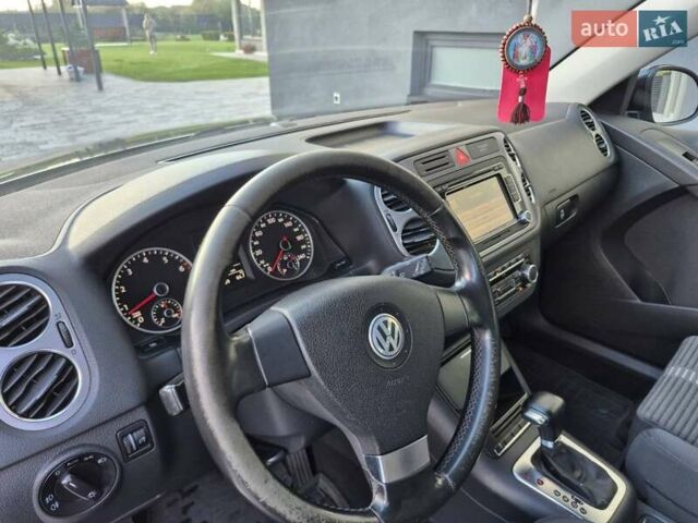 Чорний Фольксваген Тігуан, об'ємом двигуна 2 л та пробігом 218 тис. км за 9300 $, фото 11 на Automoto.ua