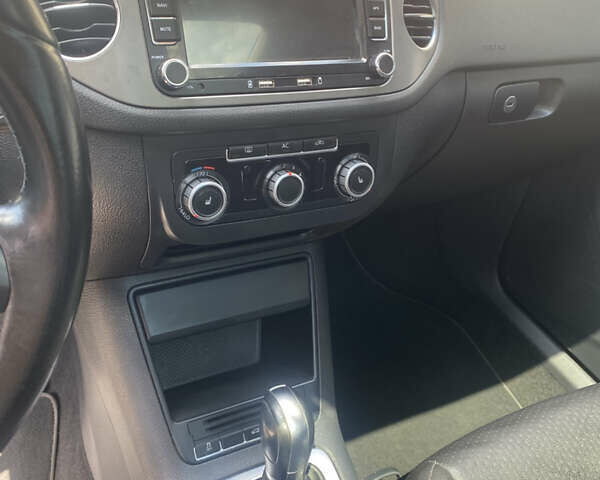 Черный Фольксваген Тигуан, объемом двигателя 2 л и пробегом 158 тыс. км за 10800 $, фото 14 на Automoto.ua