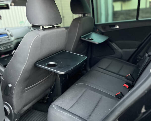 Черный Фольксваген Тигуан, объемом двигателя 1.97 л и пробегом 265 тыс. км за 12300 $, фото 25 на Automoto.ua