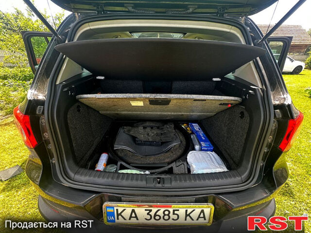 Чорний Фольксваген Тігуан, об'ємом двигуна 2 л та пробігом 309 тис. км за 8700 $, фото 10 на Automoto.ua