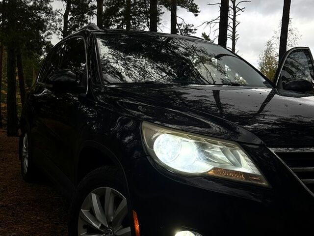 Черный Фольксваген Тигуан, объемом двигателя 2 л и пробегом 274 тыс. км за 10000 $, фото 8 на Automoto.ua