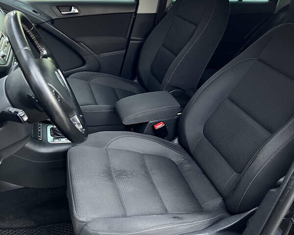 Черный Фольксваген Тигуан, объемом двигателя 1.97 л и пробегом 265 тыс. км за 12300 $, фото 28 на Automoto.ua