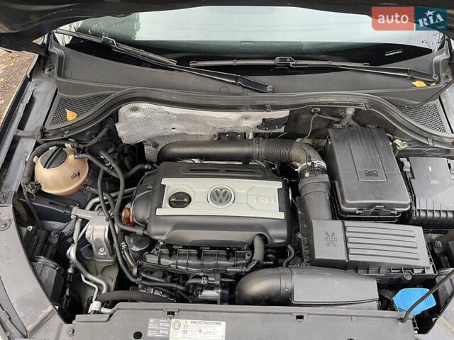 Чорний Фольксваген Тігуан, об'ємом двигуна 2 л та пробігом 157 тис. км за 9300 $, фото 24 на Automoto.ua
