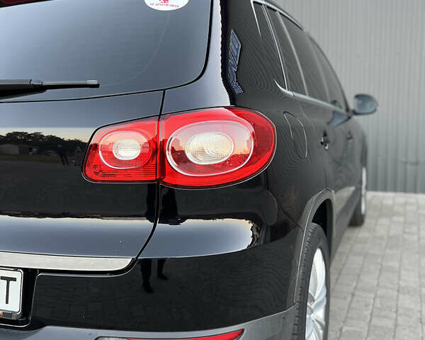 Черный Фольксваген Тигуан, объемом двигателя 1.97 л и пробегом 265 тыс. км за 12300 $, фото 8 на Automoto.ua