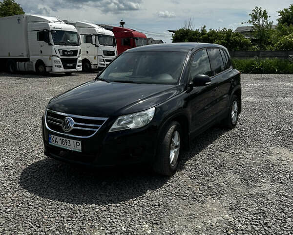 Черный Фольксваген Тигуан, объемом двигателя 1.98 л и пробегом 260 тыс. км за 8700 $, фото 1 на Automoto.ua