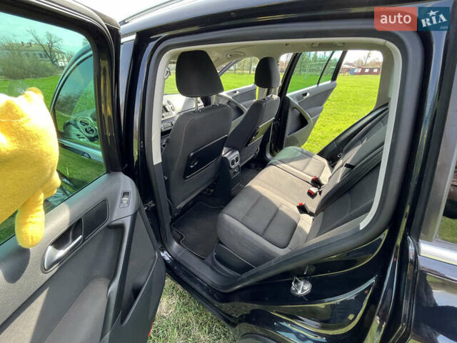 Чорний Фольксваген Тігуан, об'ємом двигуна 2 л та пробігом 260 тис. км за 13000 $, фото 13 на Automoto.ua