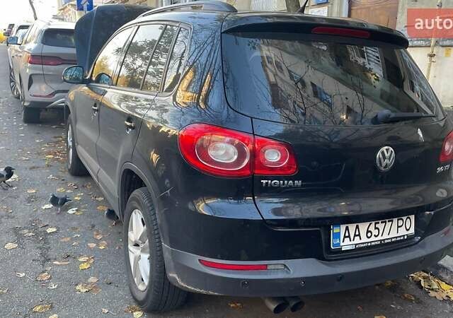 Черный Фольксваген Тигуан, объемом двигателя 2 л и пробегом 223 тыс. км за 10450 $, фото 2 на Automoto.ua