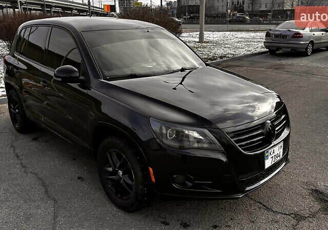 Черный Фольксваген Тигуан, объемом двигателя 2 л и пробегом 225 тыс. км за 9400 $, фото 14 на Automoto.ua