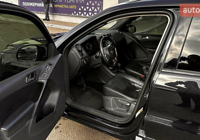 Черный Фольксваген Тигуан, объемом двигателя 2 л и пробегом 225 тыс. км за 9400 $, фото 22 на Automoto.ua