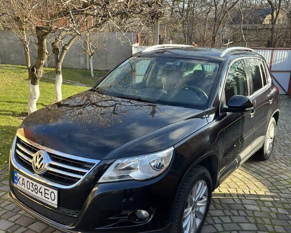 Чорний Фольксваген Тігуан, об'ємом двигуна 2 л та пробігом 170 тис. км за 13900 $, фото 1 на Automoto.ua