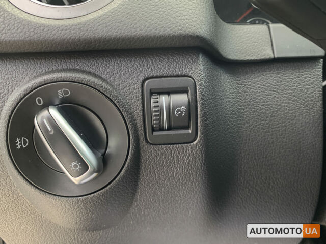 Черный Фольксваген Тигуан, объемом двигателя 2 л и пробегом 253 тыс. км за 10500 $, фото 8 на Automoto.ua