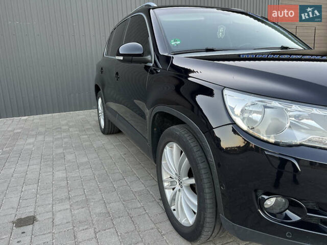 Черный Фольксваген Тигуан, объемом двигателя 1.97 л и пробегом 265 тыс. км за 12300 $, фото 4 на Automoto.ua