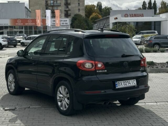 Чорний Фольксваген Тігуан, об'ємом двигуна 2 л та пробігом 250 тис. км за 8500 $, фото 1 на Automoto.ua