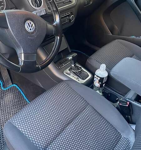 Черный Фольксваген Тигуан, объемом двигателя 2 л и пробегом 223 тыс. км за 10450 $, фото 7 на Automoto.ua