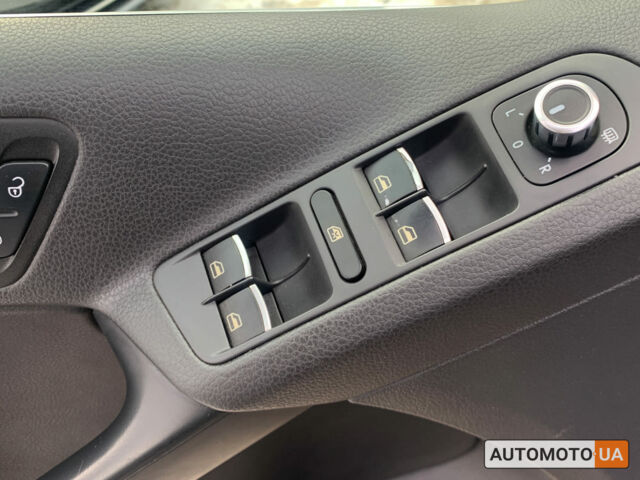 Черный Фольксваген Тигуан, объемом двигателя 2 л и пробегом 253 тыс. км за 10500 $, фото 7 на Automoto.ua