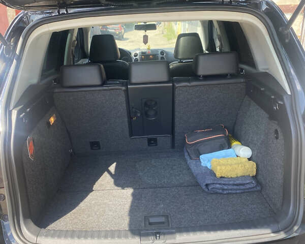 Черный Фольксваген Тигуан, объемом двигателя 2 л и пробегом 158 тыс. км за 10800 $, фото 22 на Automoto.ua