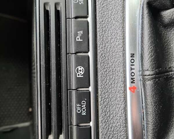 Черный Фольксваген Тигуан, объемом двигателя 2 л и пробегом 252 тыс. км за 14700 $, фото 8 на Automoto.ua