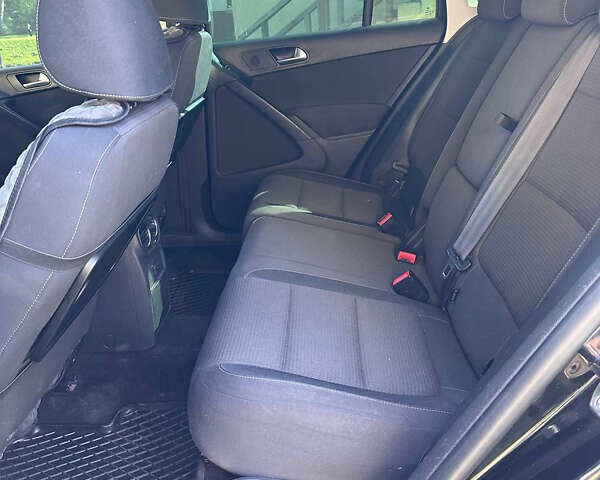 Черный Фольксваген Тигуан, объемом двигателя 2 л и пробегом 317 тыс. км за 10900 $, фото 24 на Automoto.ua