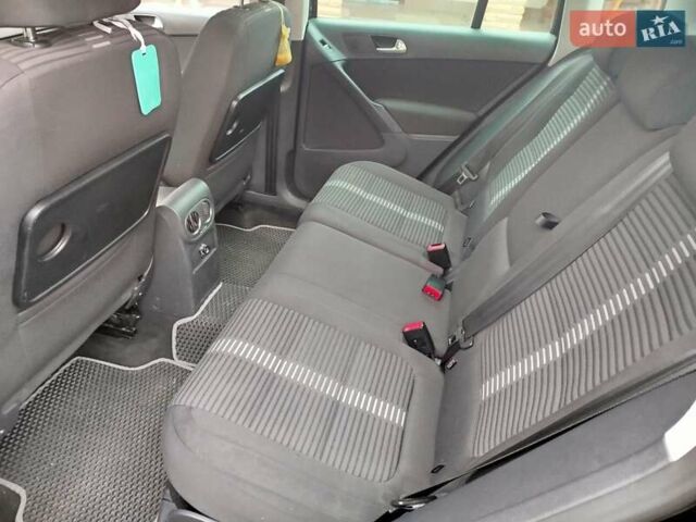 Чорний Фольксваген Тігуан, об'ємом двигуна 1.97 л та пробігом 272 тис. км за 11750 $, фото 10 на Automoto.ua