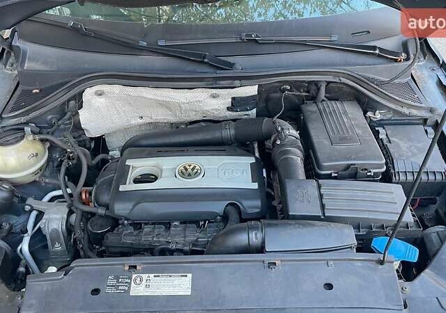 Черный Фольксваген Тигуан, объемом двигателя 2 л и пробегом 223 тыс. км за 10450 $, фото 11 на Automoto.ua