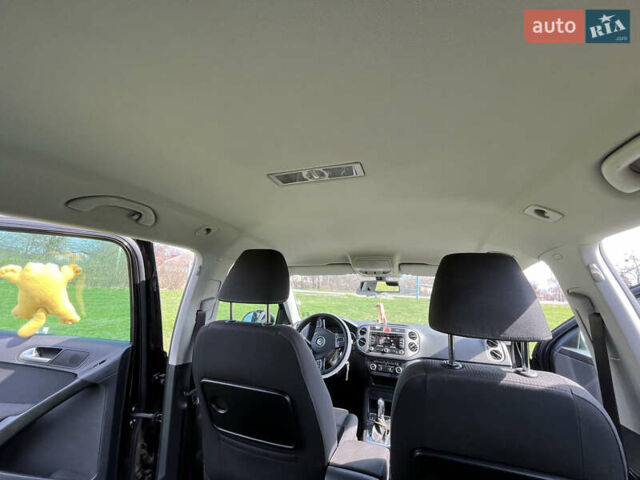 Чорний Фольксваген Тігуан, об'ємом двигуна 2 л та пробігом 260 тис. км за 13000 $, фото 12 на Automoto.ua