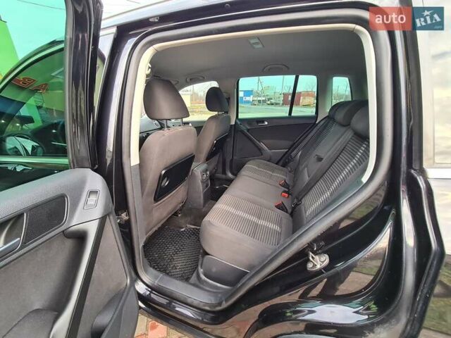 Черный Фольксваген Тигуан, объемом двигателя 2 л и пробегом 252 тыс. км за 14700 $, фото 6 на Automoto.ua