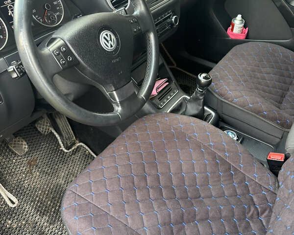 Черный Фольксваген Тигуан, объемом двигателя 1.39 л и пробегом 204 тыс. км за 9700 $, фото 4 на Automoto.ua