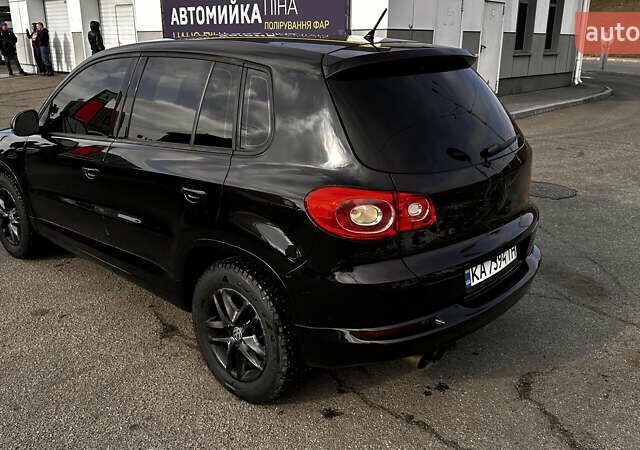 Черный Фольксваген Тигуан, объемом двигателя 2 л и пробегом 225 тыс. км за 9400 $, фото 13 на Automoto.ua