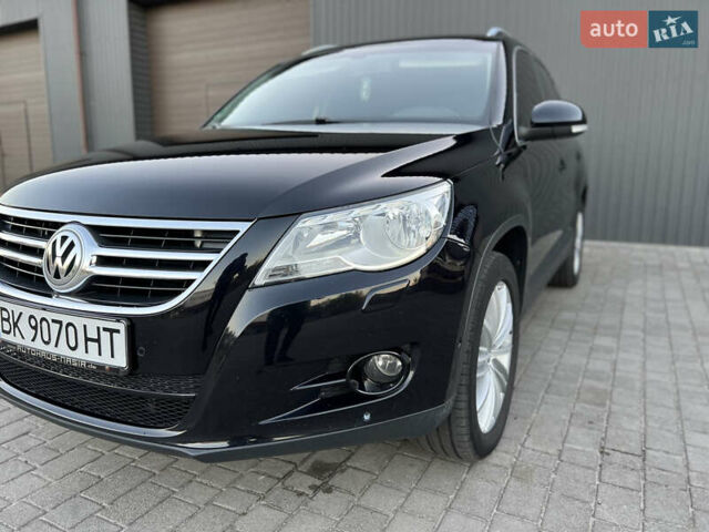 Черный Фольксваген Тигуан, объемом двигателя 1.97 л и пробегом 265 тыс. км за 12300 $, фото 3 на Automoto.ua