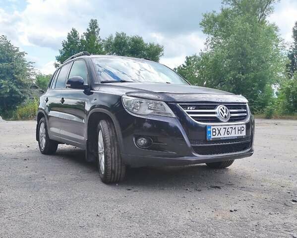 Черный Фольксваген Тигуан, объемом двигателя 2 л и пробегом 269 тыс. км за 12300 $, фото 10 на Automoto.ua