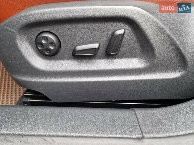 Черный Фольксваген Тигуан, объемом двигателя 2 л и пробегом 195 тыс. км за 13650 $, фото 17 на Automoto.ua