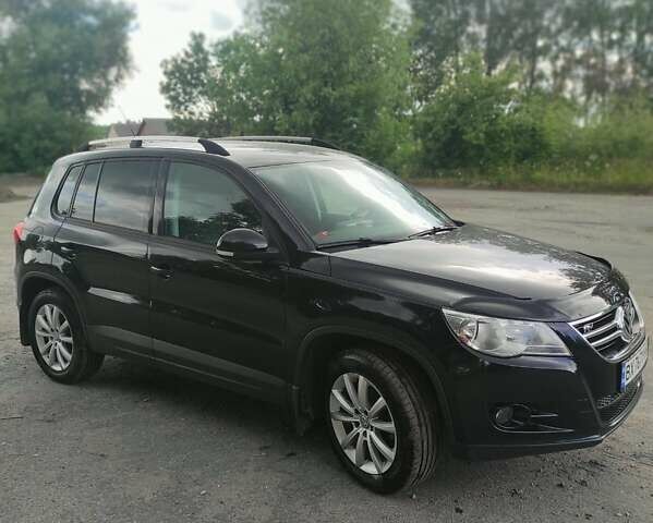 Черный Фольксваген Тигуан, объемом двигателя 2 л и пробегом 269 тыс. км за 12300 $, фото 3 на Automoto.ua