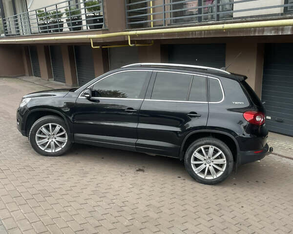 Черный Фольксваген Тигуан, объемом двигателя 2 л и пробегом 317 тыс. км за 10900 $, фото 17 на Automoto.ua