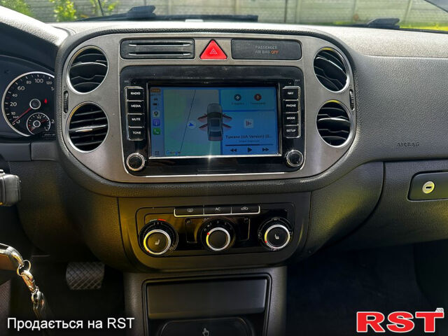 Чорний Фольксваген Тігуан, об'ємом двигуна 2 л та пробігом 309 тис. км за 8700 $, фото 11 на Automoto.ua