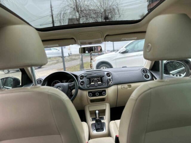 Черный Фольксваген Тигуан, объемом двигателя 2 л и пробегом 156 тыс. км за 12700 $, фото 7 на Automoto.ua