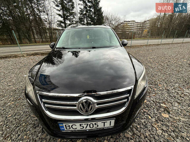 Чорний Фольксваген Тігуан, об'ємом двигуна 2 л та пробігом 238 тис. км за 10599 $, фото 63 на Automoto.ua