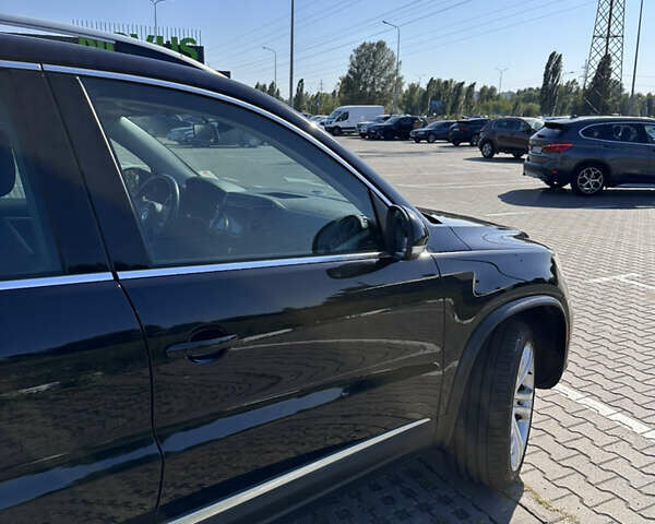 Черный Фольксваген Тигуан, объемом двигателя 1.98 л и пробегом 123 тыс. км за 14800 $, фото 6 на Automoto.ua