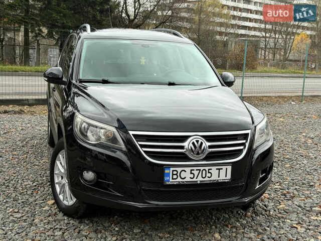 Чорний Фольксваген Тігуан, об'ємом двигуна 2 л та пробігом 238 тис. км за 10599 $, фото 54 на Automoto.ua