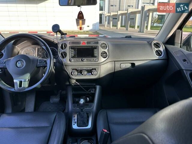 Черный Фольксваген Тигуан, объемом двигателя 2 л и пробегом 237 тыс. км за 10100 $, фото 15 на Automoto.ua