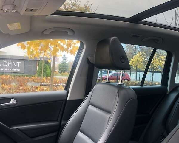 Чорний Фольксваген Тігуан, об'ємом двигуна 1.98 л та пробігом 239 тис. км за 11400 $, фото 3 на Automoto.ua