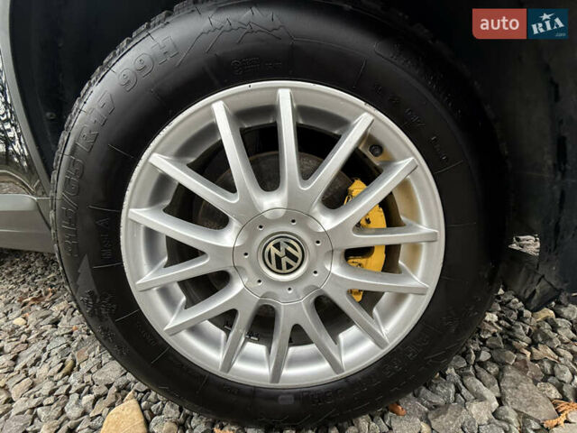 Чорний Фольксваген Тігуан, об'ємом двигуна 2 л та пробігом 238 тис. км за 10599 $, фото 51 на Automoto.ua