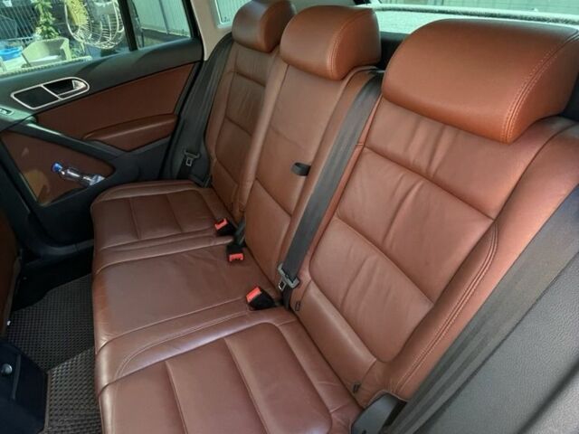 Чорний Фольксваген Тігуан, об'ємом двигуна 2 л та пробігом 230 тис. км за 13000 $, фото 11 на Automoto.ua