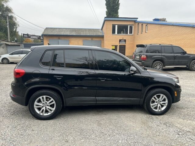 Черный Фольксваген Тигуан, объемом двигателя 2 л и пробегом 215 тыс. км за 10300 $, фото 1 на Automoto.ua