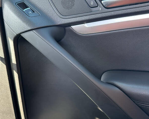 Черный Фольксваген Тигуан, объемом двигателя 1.98 л и пробегом 123 тыс. км за 14800 $, фото 26 на Automoto.ua