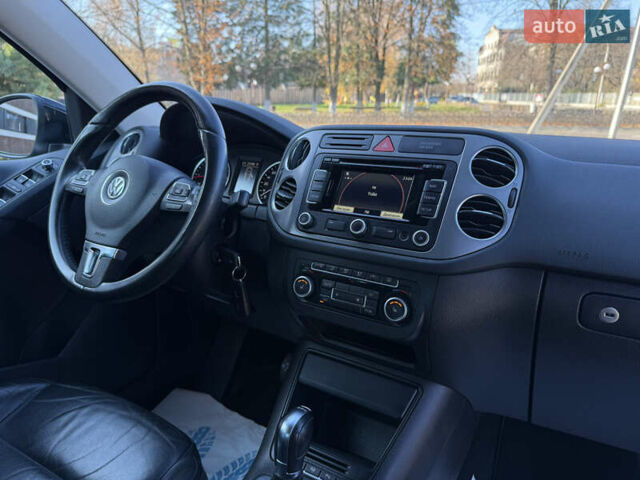 Чорний Фольксваген Тігуан, об'ємом двигуна 2 л та пробігом 257 тис. км за 12800 $, фото 28 на Automoto.ua