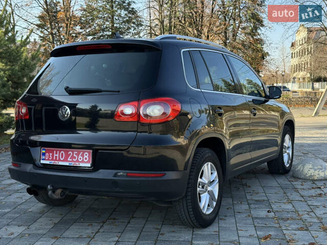 Чорний Фольксваген Тігуан, об'ємом двигуна 2 л та пробігом 257 тис. км за 12800 $, фото 17 на Automoto.ua