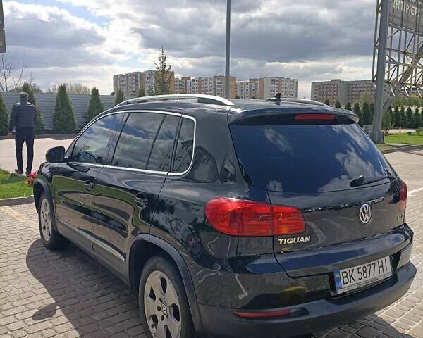 Черный Фольксваген Тигуан, объемом двигателя 2 л и пробегом 259 тыс. км за 11900 $, фото 6 на Automoto.ua