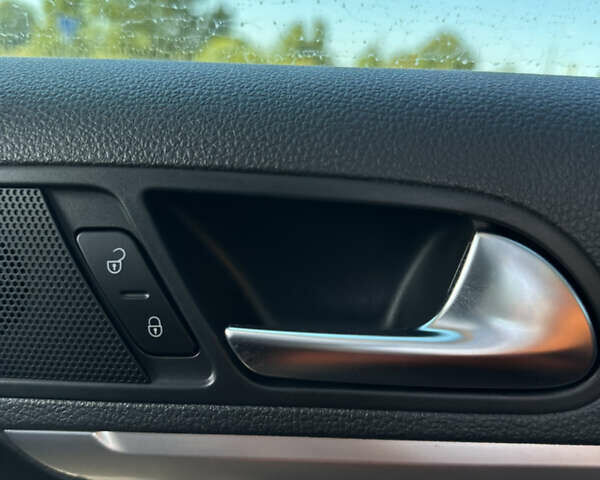 Черный Фольксваген Тигуан, объемом двигателя 1.98 л и пробегом 123 тыс. км за 14800 $, фото 28 на Automoto.ua